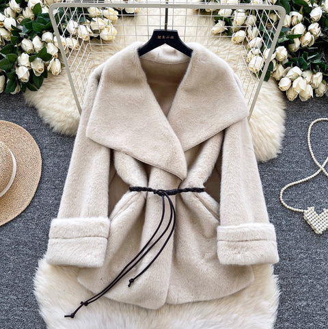 V-neck Lapeled Thermal Coat