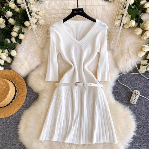Niche Knitted Pleat Dress with Belt