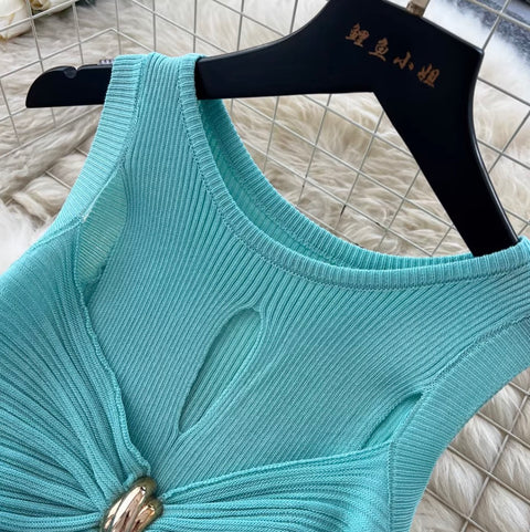 Round Collar Slim-fit Knit Dress