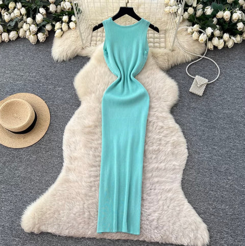 Round Collar Slim-fit Knit Dress