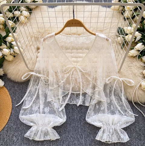 Sweetie Lace Embroidered Sunscreen Top