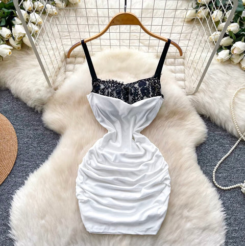 Lace Patchwork Hip-wrapping Slip Dress