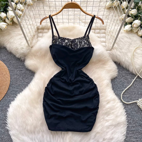 Lace Patchwork Hip-wrapping Slip Dress