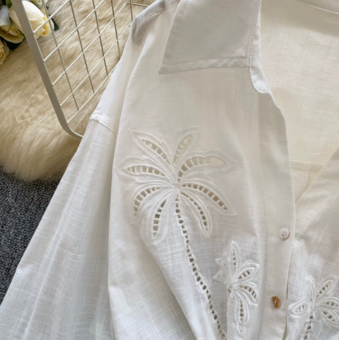 Niche Design V-neck Hollowed Shirt