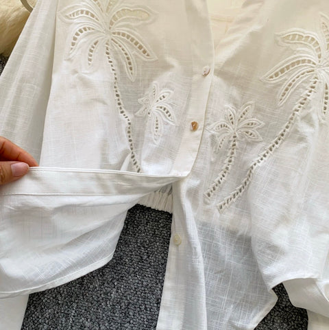 Niche Design V-neck Hollowed Shirt