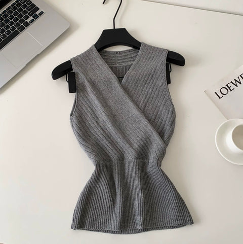 Cross V-neck Sleeveless Knitwear