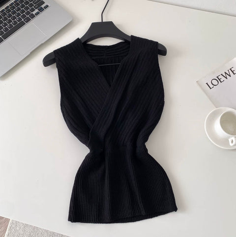Cross V-neck Sleeveless Knitwear