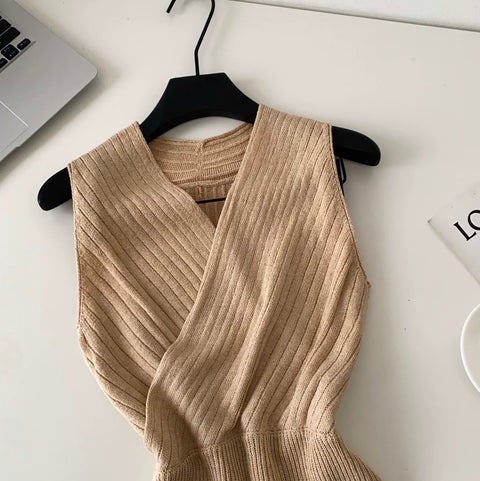 Cross V-neck Sleeveless Knitwear