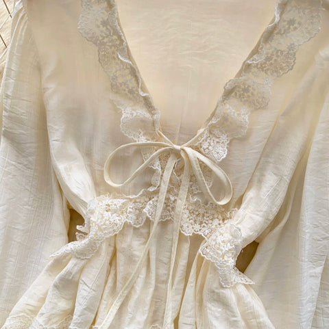 V-neck Lace Patchwork Top