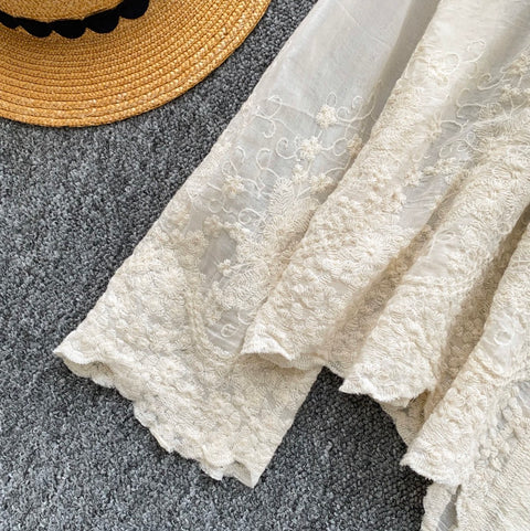 Doll Collar Embroidered White Shirt