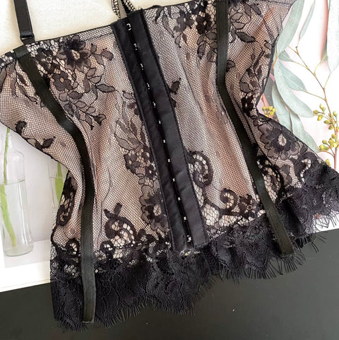 Sexy Embroidered Lace Fishbone Camisole