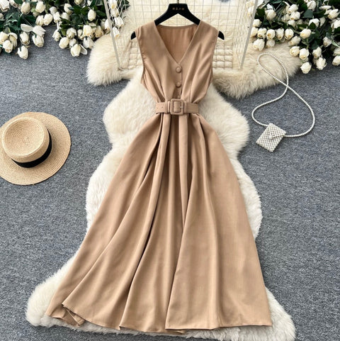 Elegant Sleeveless Dress with Belt