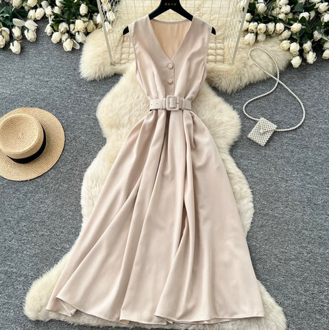 Elegant Sleeveless Dress with Belt