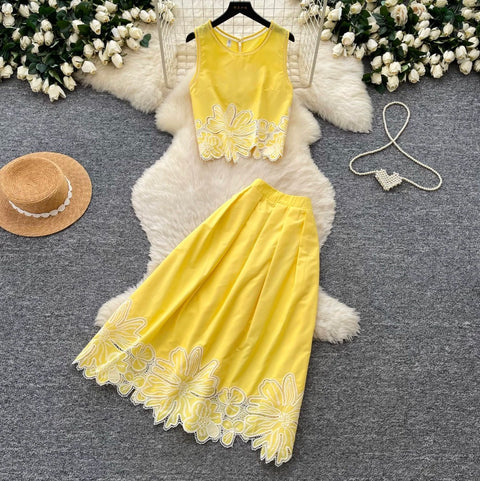 Hollowed Floral Vest & Skirt 2Pcs