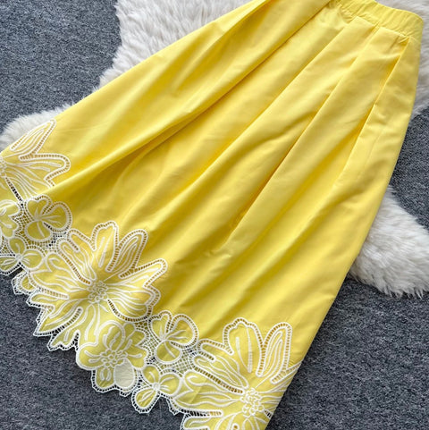 Hollowed Floral Vest & Skirt 2Pcs