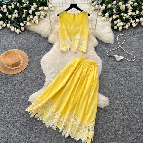 Hollowed Floral Vest & Skirt 2Pcs