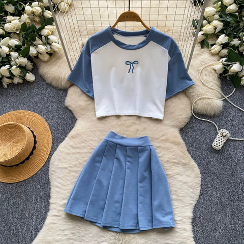 Cute T-shirt & Pleated Skirt 2Pcs