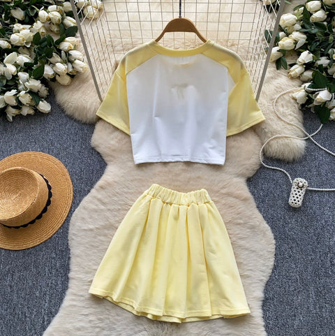 Cute T-shirt & Pleated Skirt 2Pcs