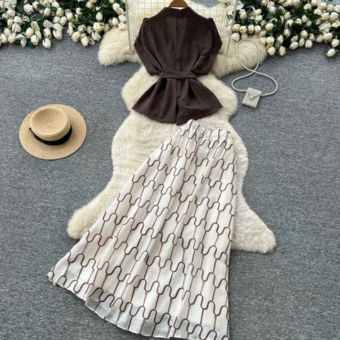 V-neck Top & Print Skirt 2Pcs