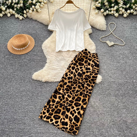 Chic T-shirt & Leopard Print Skirt 2Pcs