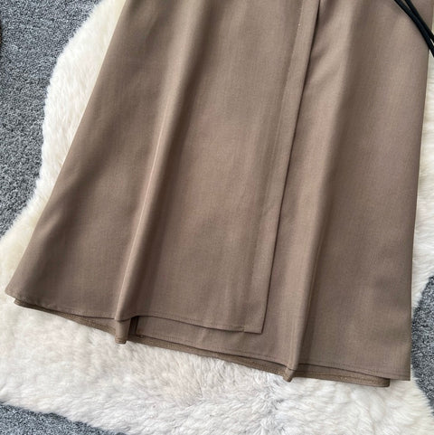 Elegant Pleated Skirt with Belt