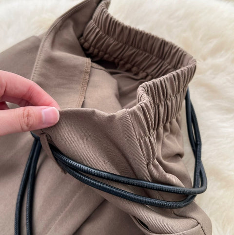 Elegant Pleated Skirt with Belt