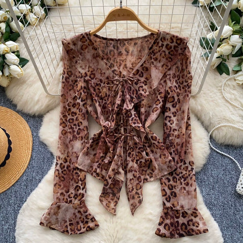 Knotted V-neck Leopard Print Top