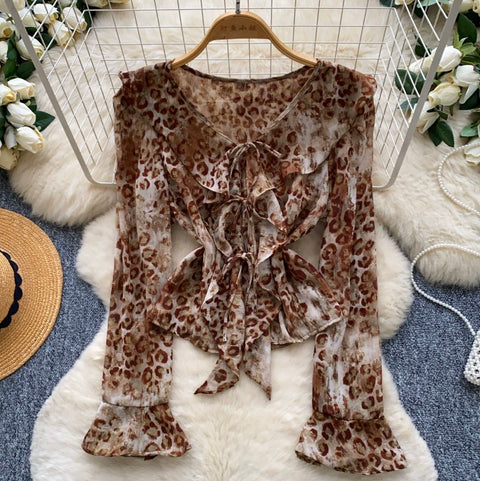 Knotted V-neck Leopard Print Top
