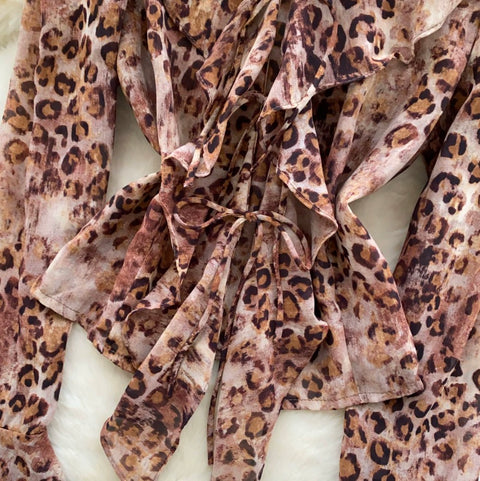 Knotted V-neck Leopard Print Top