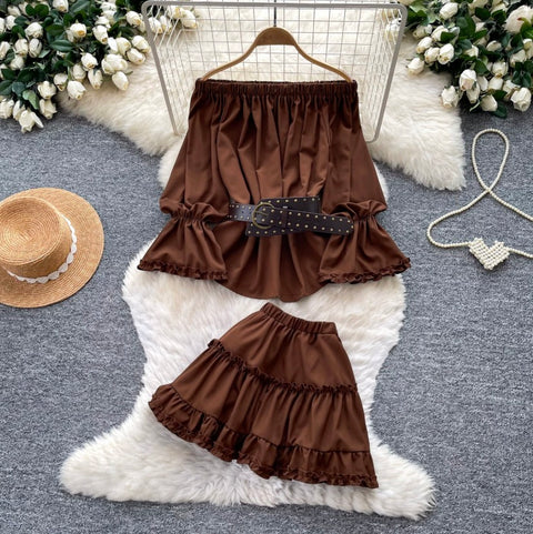 Off-shoulder Top & Pleated Skirt 2Pcs