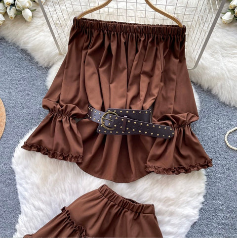 Off-shoulder Top & Pleated Skirt 2Pcs