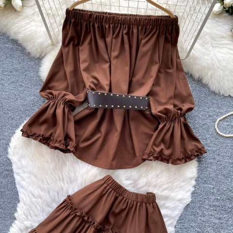 Off-shoulder Top & Pleated Skirt 2Pcs