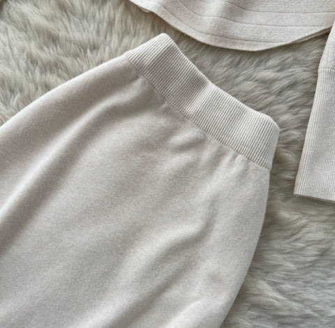 Off-shoulder Sweater & Skirt Knit 2Pcs