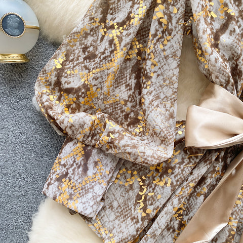 Courtly Puffy Sleeve Floral Shirt