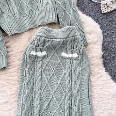 Twist-knitting Sweater&Fishtail Skirt 2Pcs