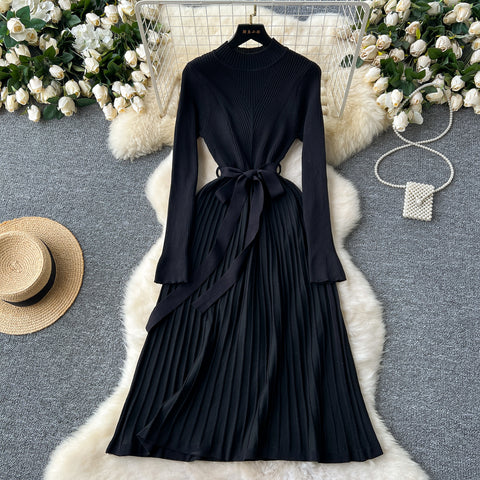 Round Collar Lace-up Knitted Dress