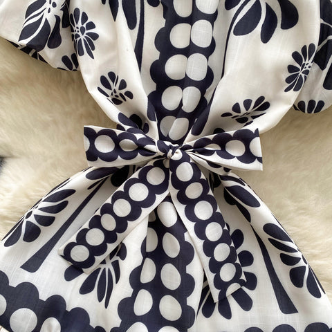 High-end Pattern Printed Lace-up Dress