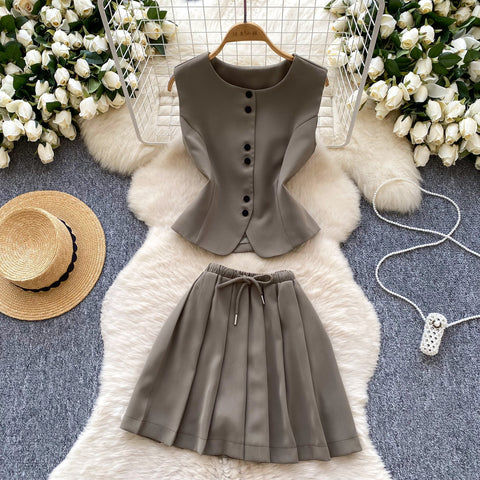 Crew Neck Vest & Pleated Skirt 2Pcs