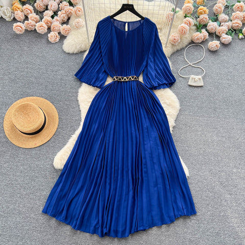 Elegant Round Collar Pleated Dress