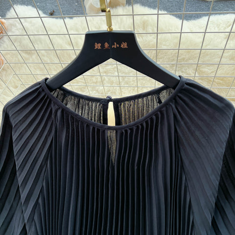 Elegant Round Collar Pleated Dress