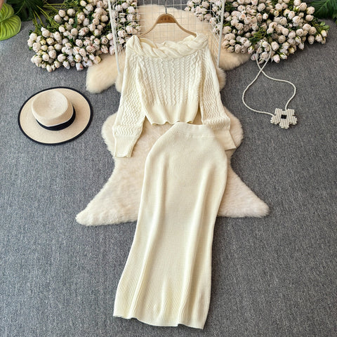 Twisted Neckline Sweater&Skirt 2Pcs