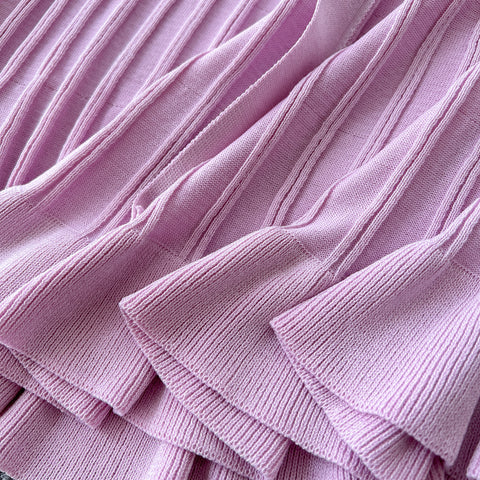 Delicate V-neck Pleated Knitted Dress