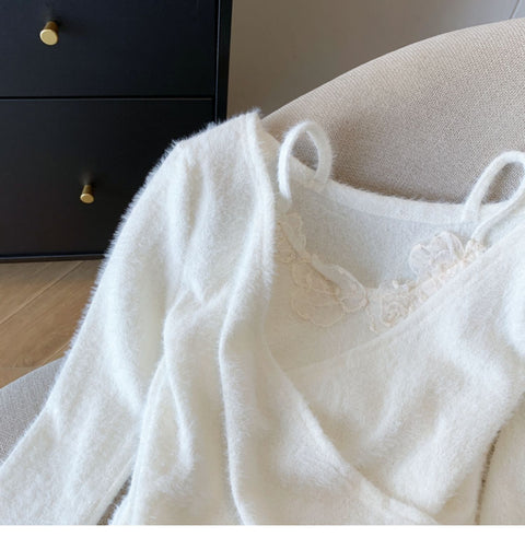 Faux Two-pieces Lace Floral Knitwear