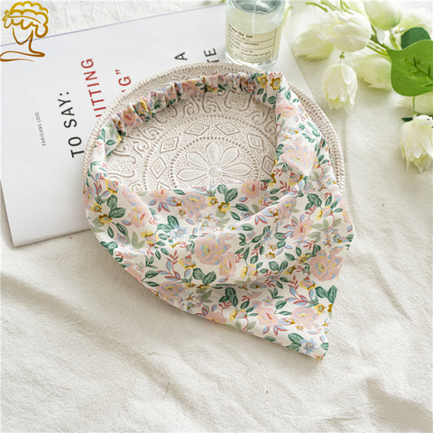 Pastoral Style Floral Triangle Kerchief