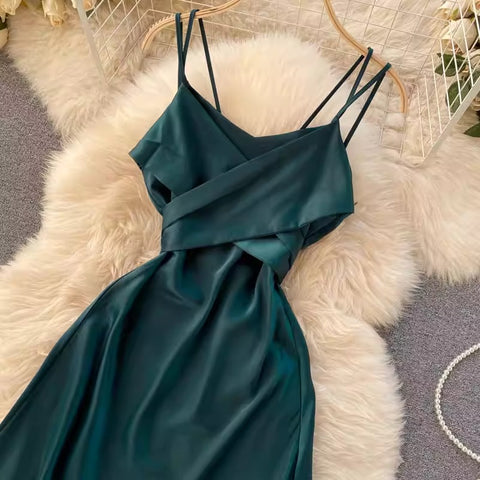 Elegant Crisscross V-Neck Evening Dress