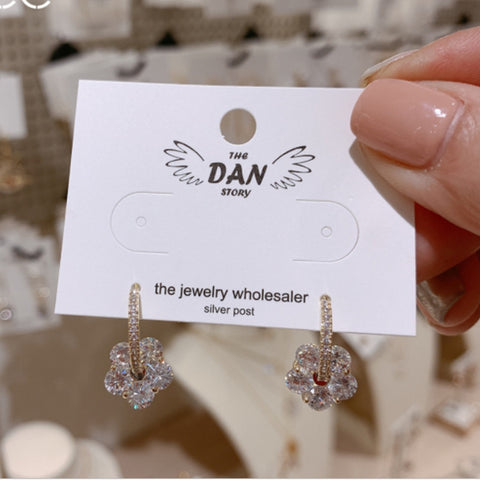 Bright Diamond Stud Ears