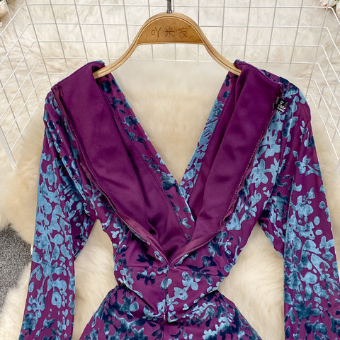 Bronzing Print V-neck Dress