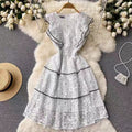 Sleeveless Lace Dress With Round Collar And Waist