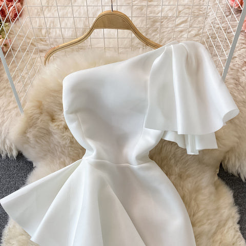 Three-dimensional Ruffled Shoulder Dress