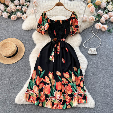 Courtly Floral Printed Lace-up Dress